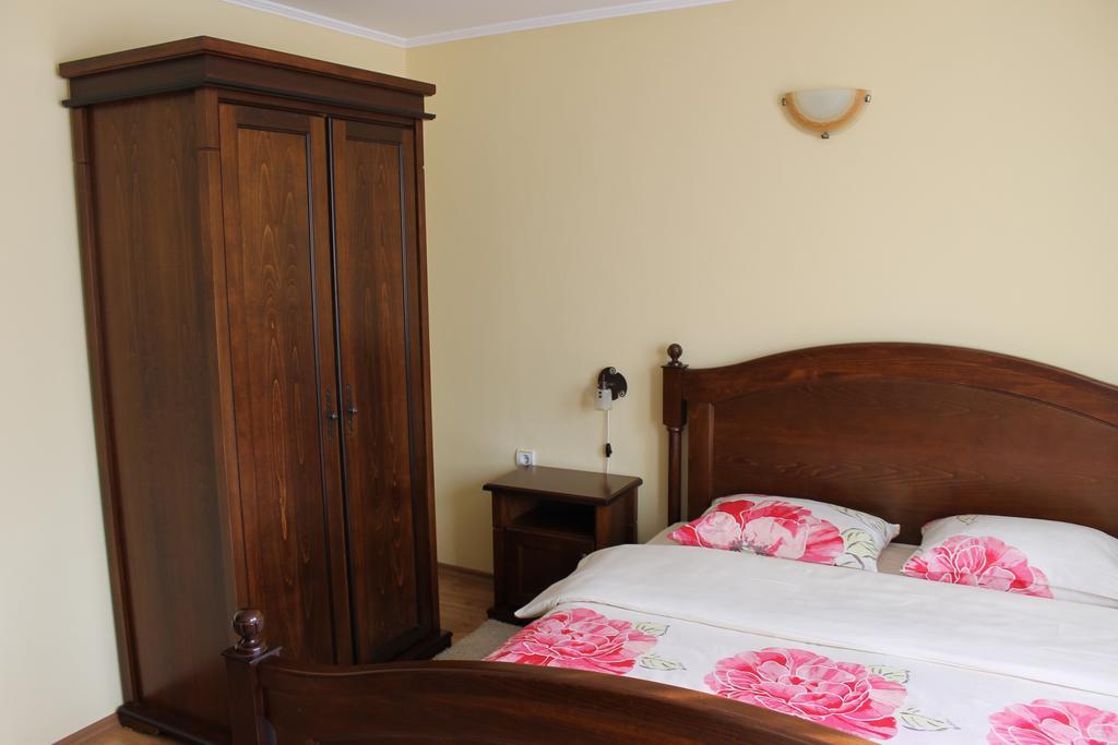 Guest House Maria Koprivstica Kültér fotó