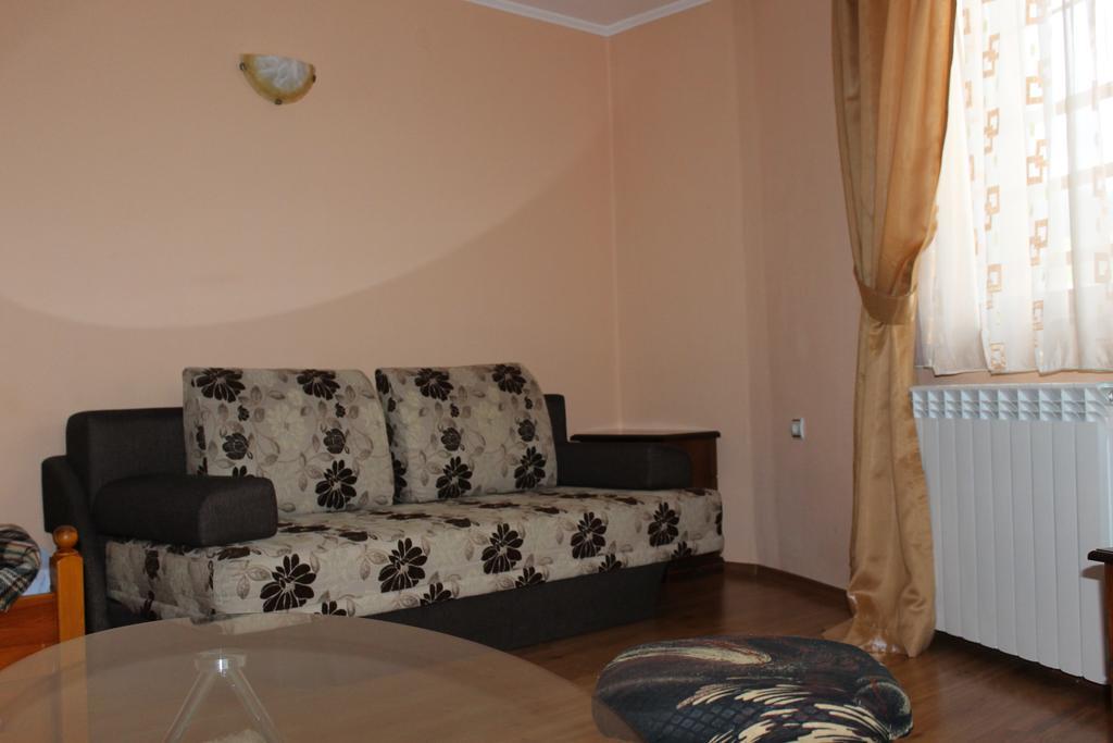Guest House Maria Koprivstica Kültér fotó