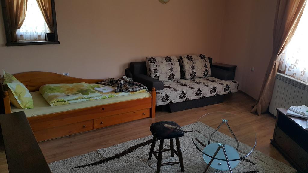 Guest House Maria Koprivstica Kültér fotó
